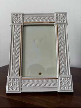 Lenox White Ceramic Picture Frame with Gold Accent